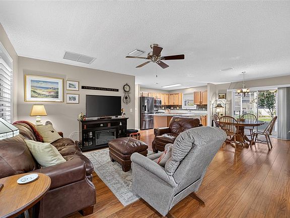 4th image of 2240 LOWRY ROAD