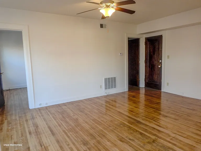 1544 E Broad St — Photo 38