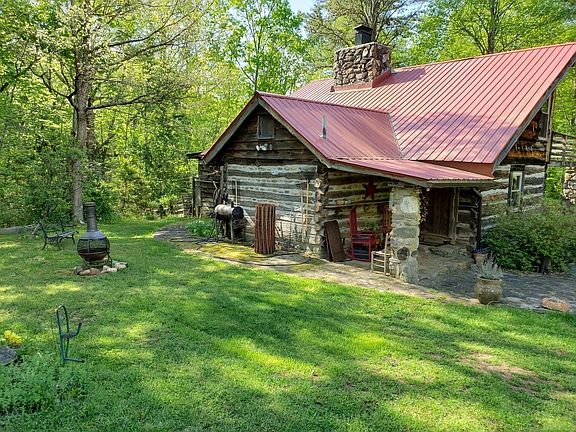2nd image of 21 Richards Ln