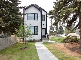 11345 111th Ave NW, Edmonton, AB T5G0C8