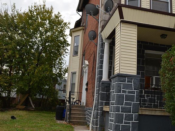 2nd image of 926 S Saint Bernard St Rear 2