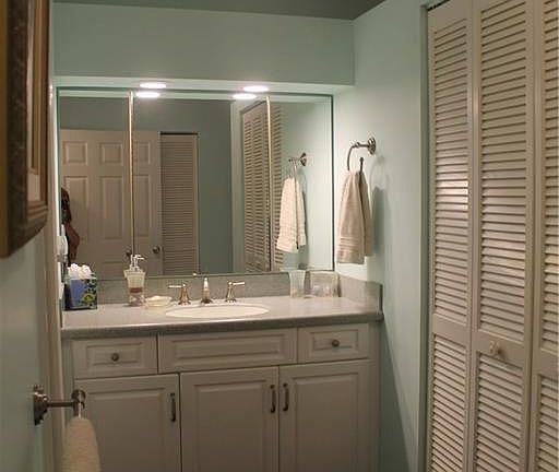 5th image of 3939 Ocean Dr APT B304