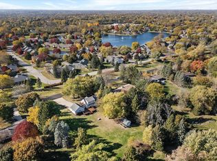 10054 N Grasslyn Rd, Mequon, WI 53092