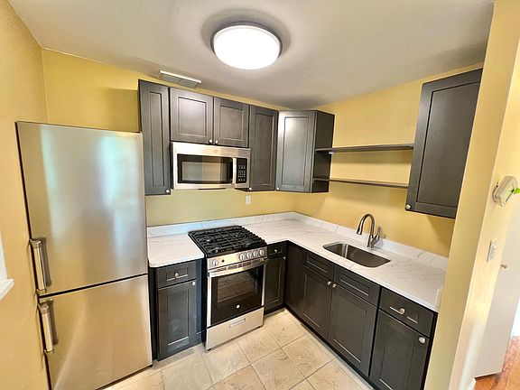 2nd image of 4415 Falls Bridge Dr Unit F