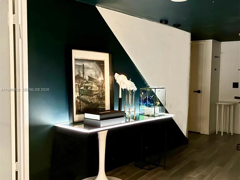 900 Bay Dr #207 — Photo 3