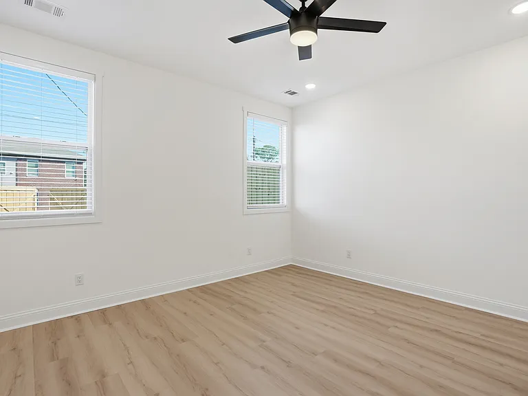 1228 E Anderson St #B — Photo 16