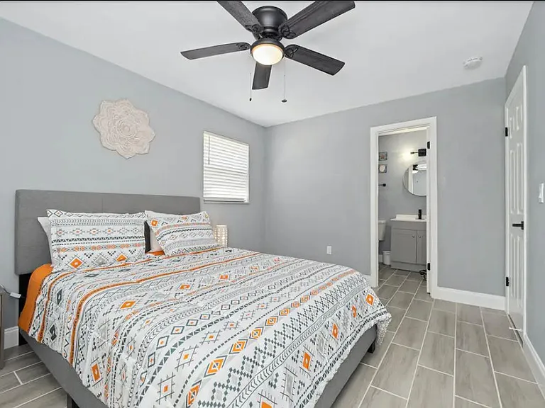 1004 N Betty Ln — Photo 18
