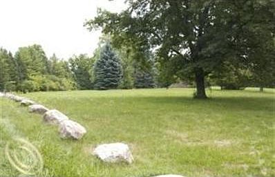 2nd image of 56191 Dequindre Rd