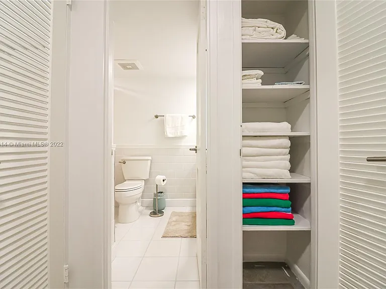 5161 Collins Ave #404 — Photo 56
