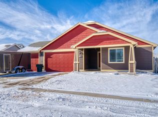 714 Sako Dr, Gillette, WY 82718