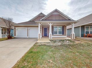 9028 Blackstone Dr, Aubrey, TX 76227
