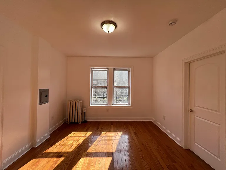 485 Garfield Ave #2E — Photo 3