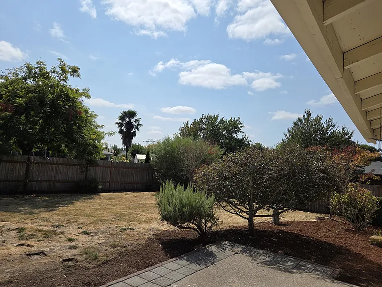 2192 Moraga Ave SE — Photo 11