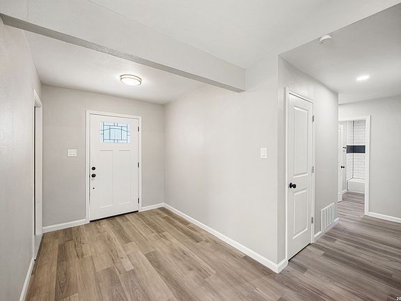 4th image of 12211 Ecksminster St
