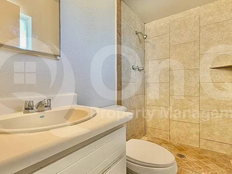 12602 N 21st Ave — Photo 12