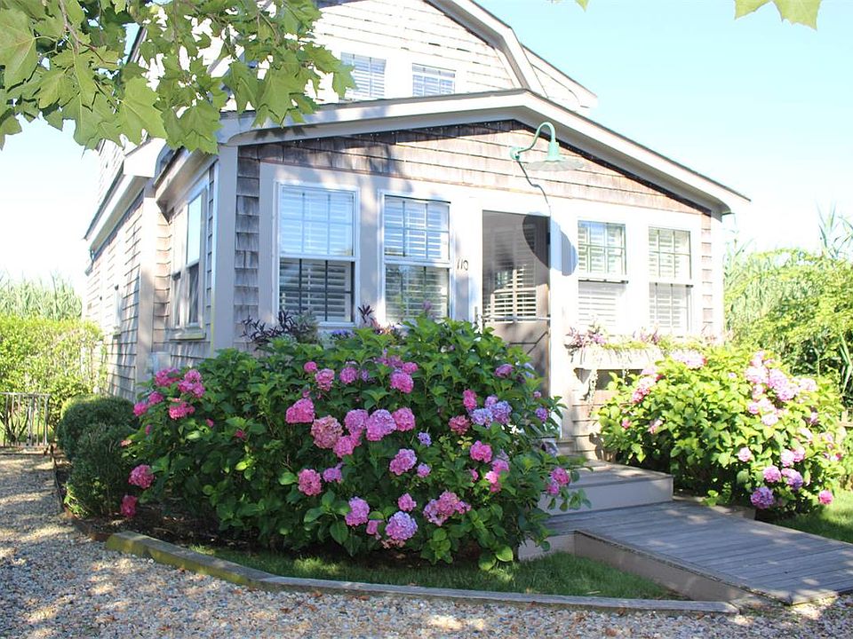 2nd image of 38 Lexington Rd