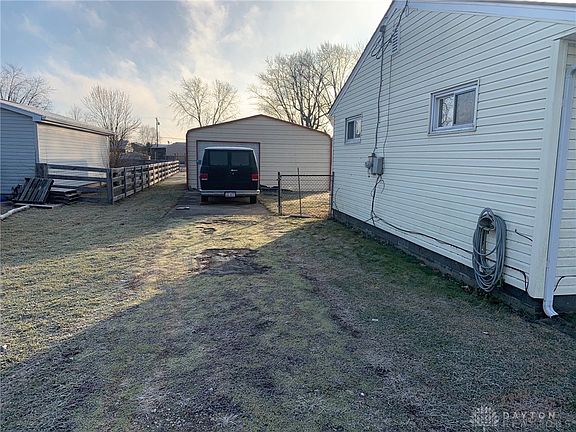 2nd image of 6630 Evelyn Dr