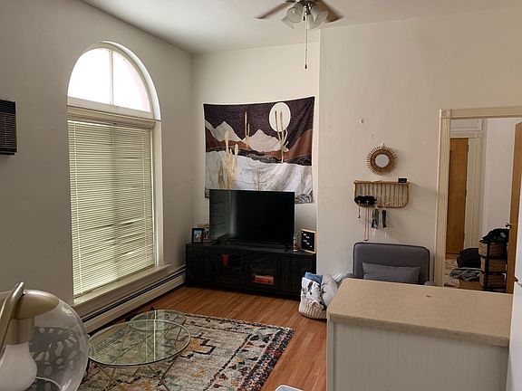 3rd image of 237 W Lakelawn Pl #1a1db2116