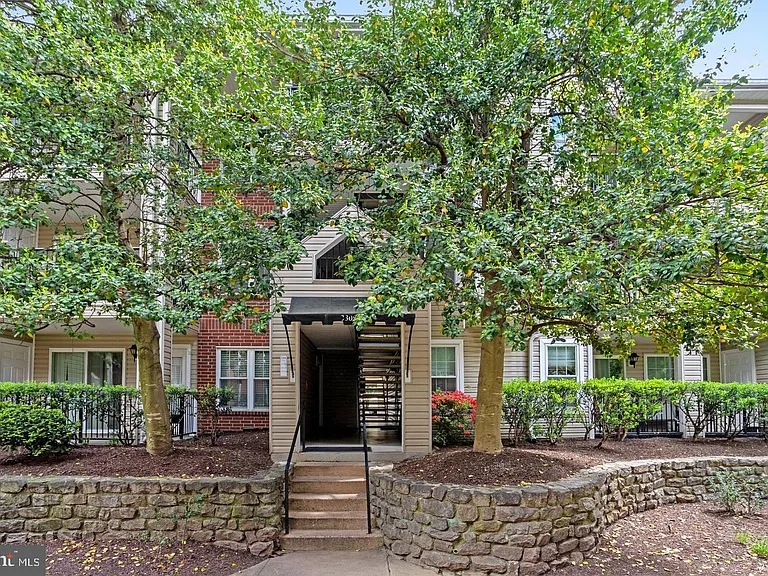 3308 Wyndham Cir #321 — Photo 49