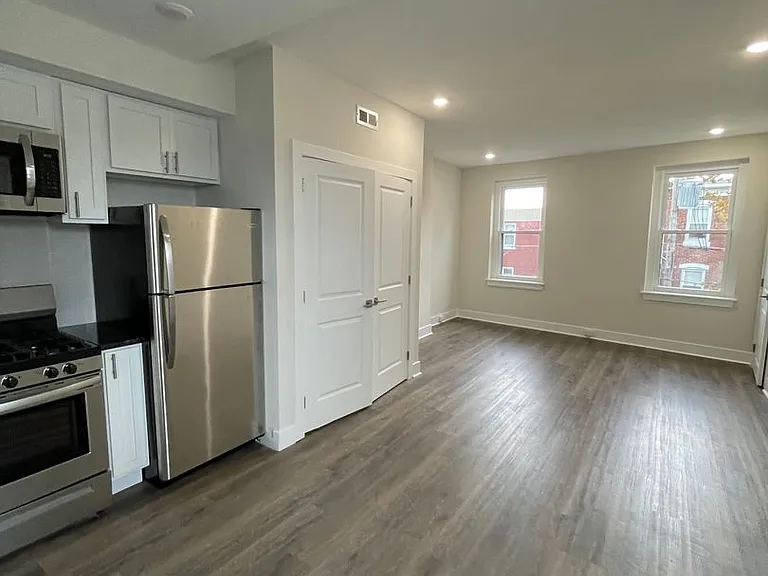 507 Christian St — Photo 8