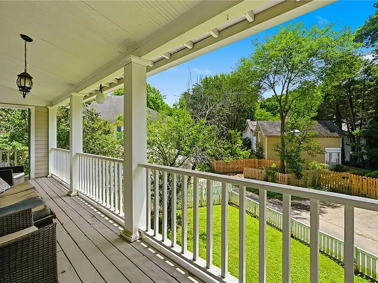 312 Glenwood Ave SE — Photo 22
