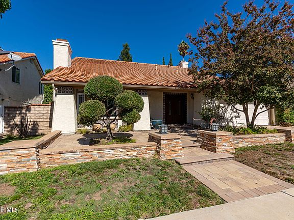 3rd image of 29013 Woodcreek Ct