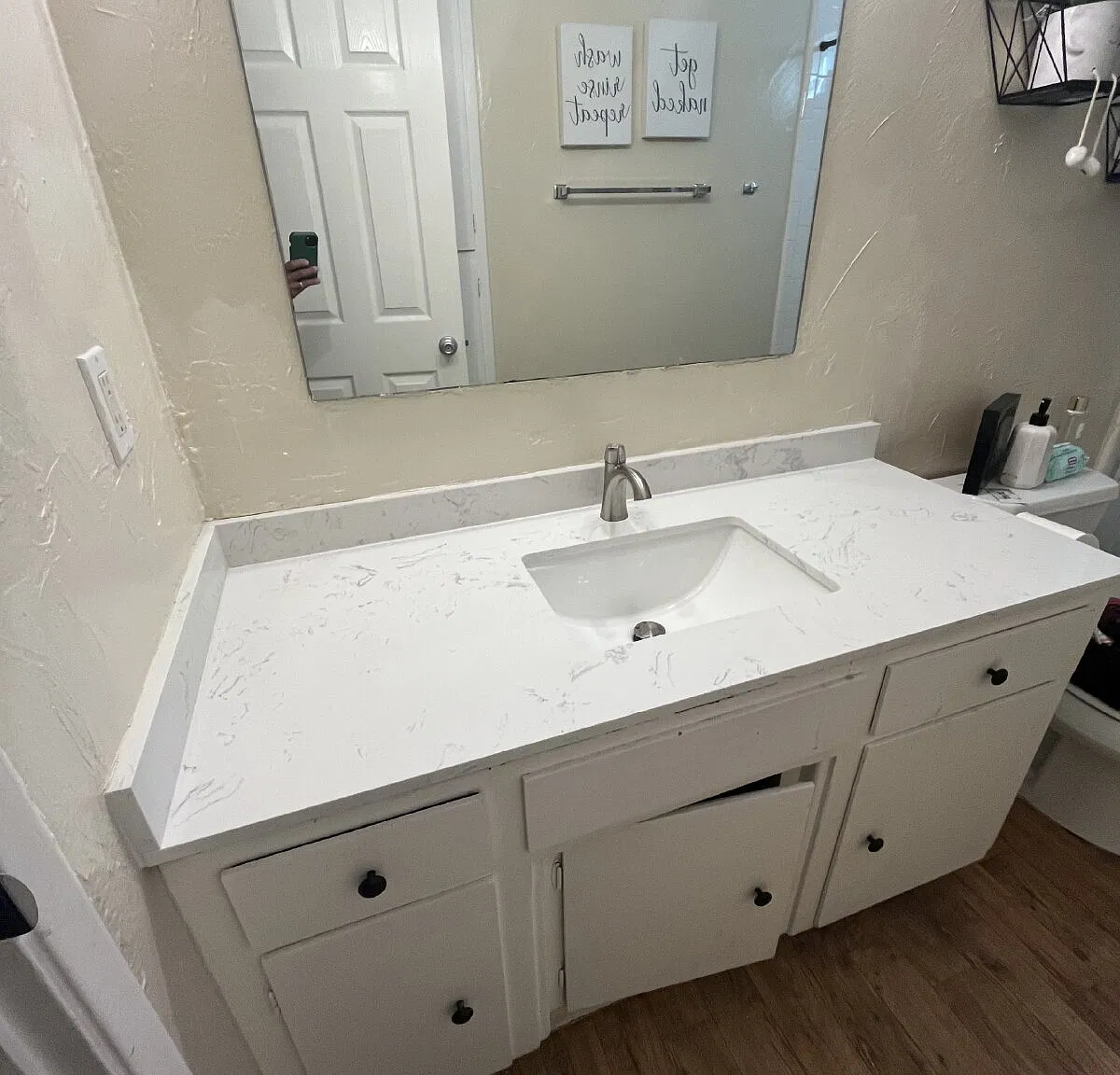 3 bed, 2.0 bath, 1419 sqft, $2,250 — Photo 3