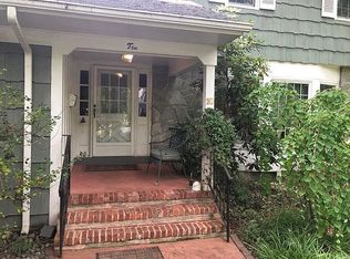 10 Redcoat Dr, East Brunswick, NJ