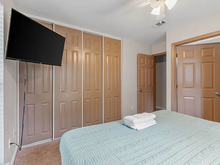 1235 N. Bronough Street — Photo 36