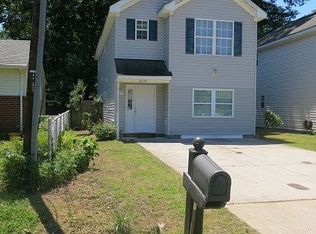 2115 Sparrow Rd, Chesapeake, VA 23320