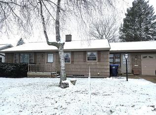 439 S Main St, Juneau, WI 53039