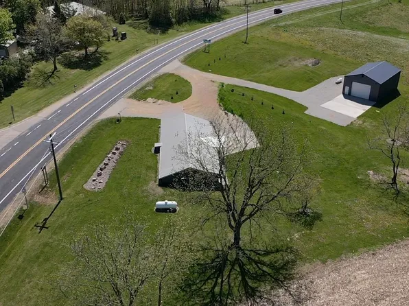 8295 Highway 133, Cassville, WI 53806
