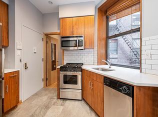 33 Henry St, New York, NY 10002
