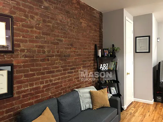 Rented by Mason Group LLC | media 28