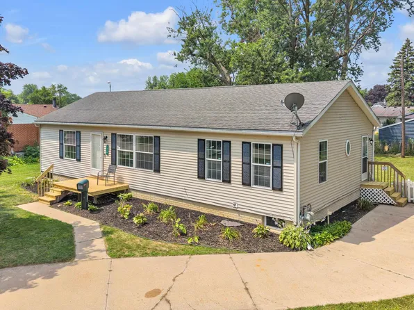 1119 Lathers St, Garden City, MI 48135