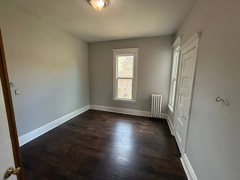 1515 E 19th St #6 — Photo 7