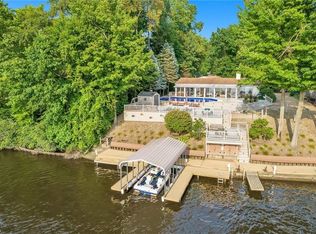 1942 Morning Star Dr, Rome, OH 44084