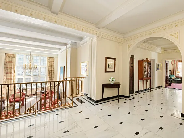 14 East 75th Street image 2 of 11