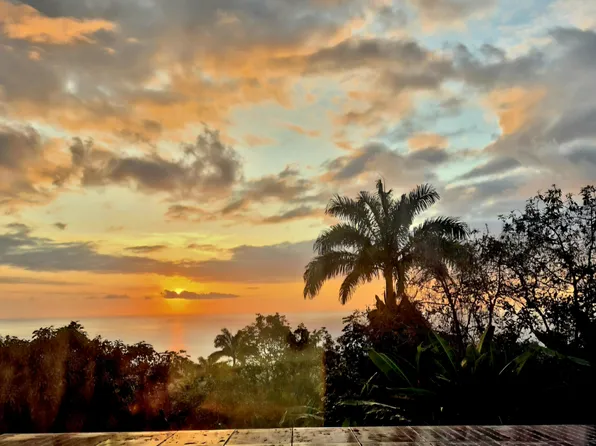 84-5069 Mamalahoa Hwy #1, Captain Cook, HI 96704