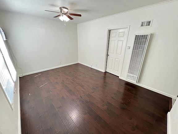 4th image of 847 N El Molino Ave