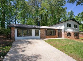 181 Jousters Ln, Lawrenceville, GA 30044