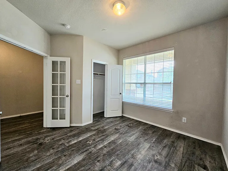 3905 Polar Brook Dr — Photo 3