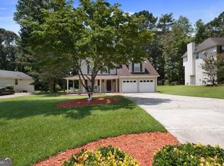 9878 Point View Dr, Jonesboro, GA 30238