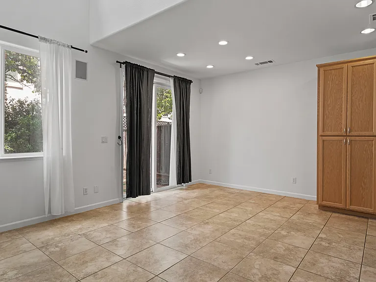 361 Gabiano Ct — Photo 5