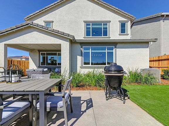 Eastwood Plan 5 Exterior