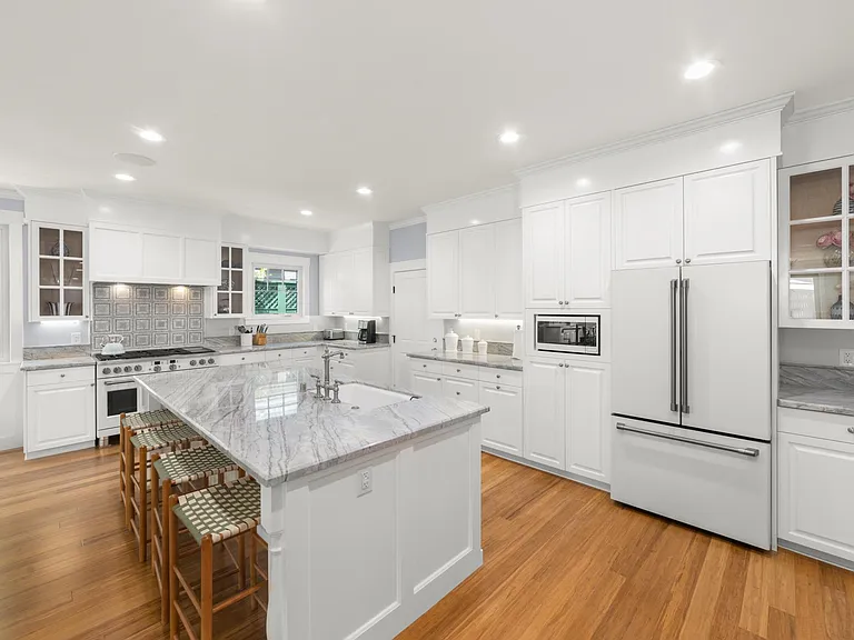 750 Coronado Ave — Photo 9