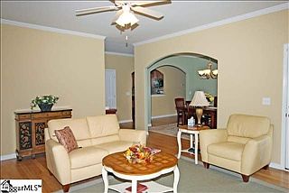 3rd image of 621 Summerville Way