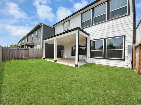 3011 Skyrock Dr, Houston, TX 77063