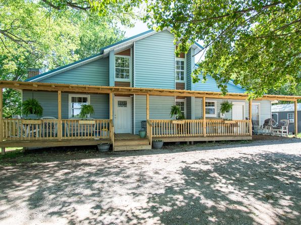38 N Old Military Rd, Summertown, TN 38483