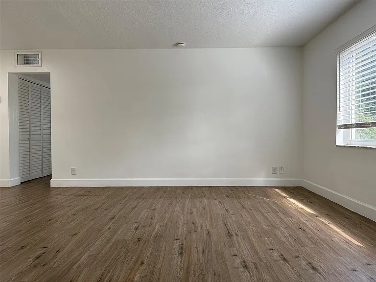 1857 Jefferson St #205 — Photo 1